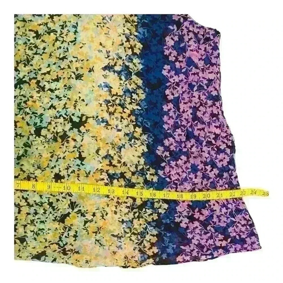 CAbi Merry go Round Tank - Picture 6 of 9